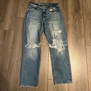American Eagle 90s boyfriend jeans